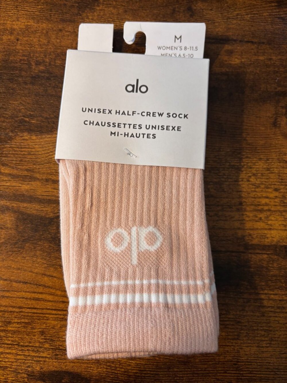 ALO Yoga Unisex Half-Crew Socks Pink Quartz White Size M NWT